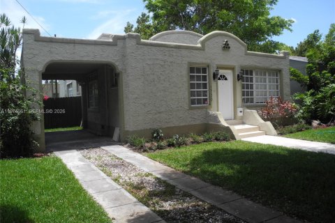 Дом в Майами, Флорида 2 спальни, 128.02м2 № 2033635