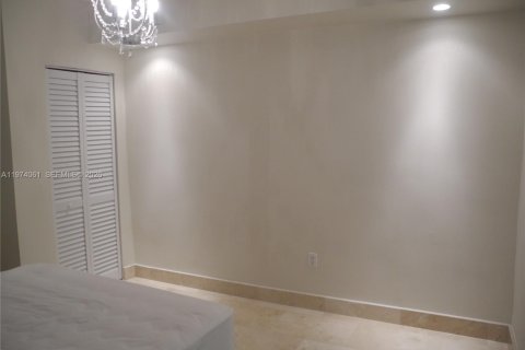 Снять в аренду виллу или дом в Майами, Флорида 2 спальни, 128.02м2, № 2033635 - фото 13