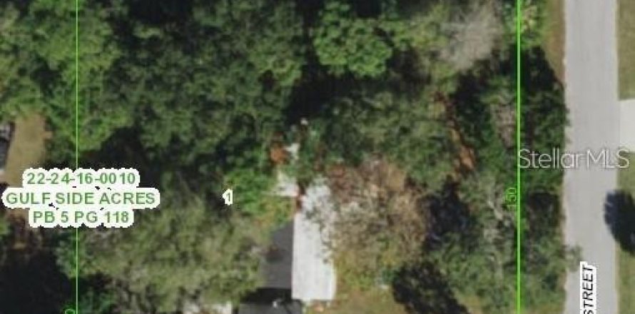 Terreno en Hudson, Florida № 2098809