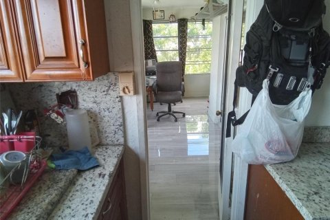 Condo in Fort Lauderdale, Florida, 2 bedrooms № 2154178 - photo 7