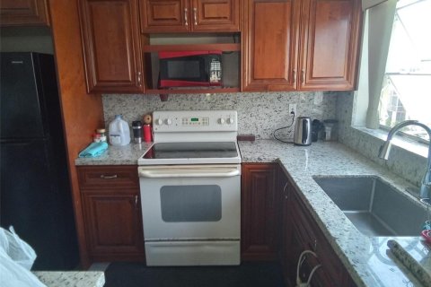 Condo in Fort Lauderdale, Florida, 2 bedrooms № 2154178 - photo 20