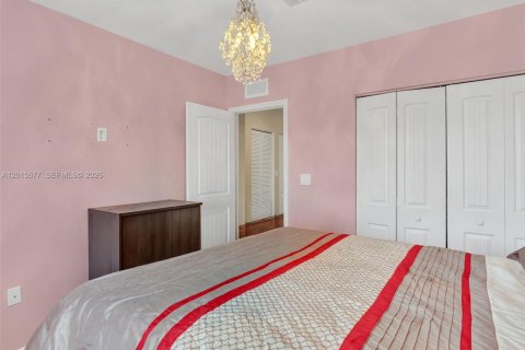 Купить таунхаус в Майами-Гарденс, Флорида 3 спальни, 147.62м2, № 2186834 - фото 11
