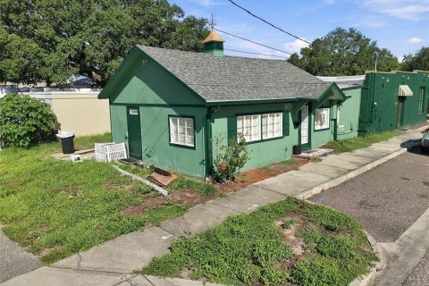 Commercial property in Palm Harbor, Florida 175.96 sq.m. № 2419340 - photo 8