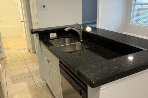 Condo in West Palm Beach, Florida, 1 bedroom  № 2088370 - photo 7