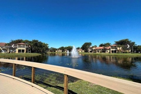 Condo in West Palm Beach, Florida, 1 bedroom  № 2088370 - photo 3