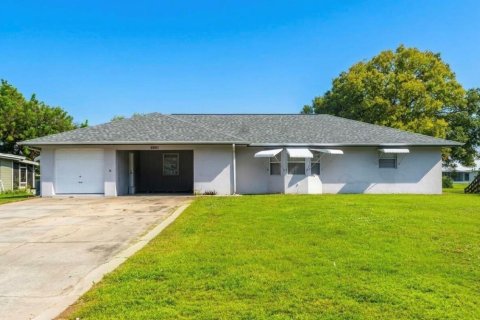 House in Okeechobee, Florida 3 bedrooms, 159.05 sq.m. № 2400004 - photo 2