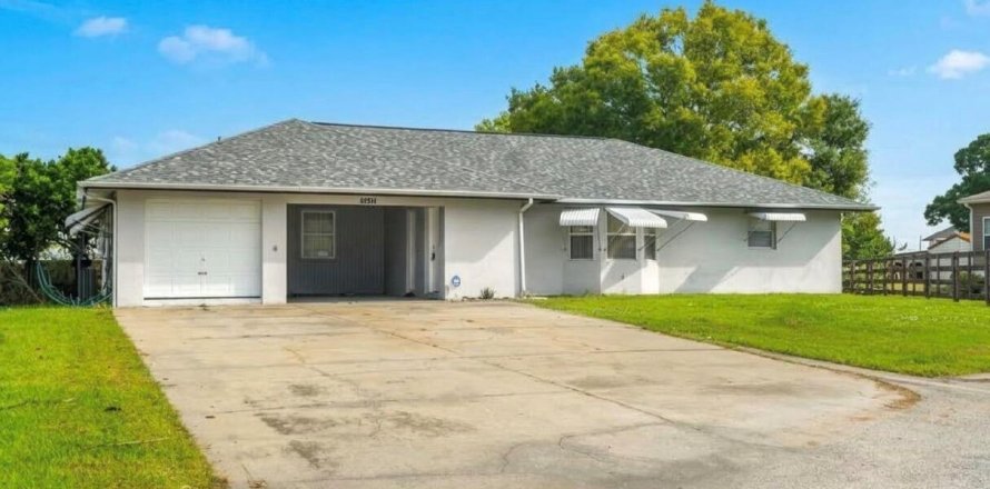 House in Okeechobee, Florida 3 bedrooms, 159.05 sq.m. № 2400004
