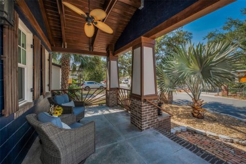House in Dunedin, Florida 2 bedrooms, 98.85 sq.m. № 1639732 - photo 3