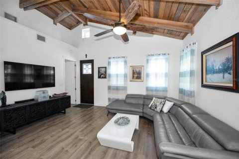 House in Dunedin, Florida 2 bedrooms, 98.85 sq.m. № 1639732 - photo 7