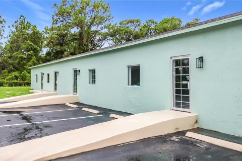 Propiedad comercial en venta en Homosassa, Florida, 422.15 m2 № 2321385 - foto 2