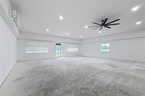 Propiedad comercial en venta en Homosassa, Florida, 422.15 m2 № 2321385 - foto 18