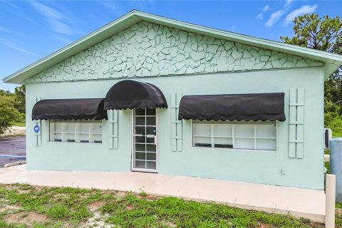 Propiedad comercial en venta en Homosassa, Florida, 422.15 m2 № 2321385 - foto 3