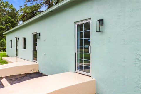 Propiedad comercial en venta en Homosassa, Florida, 422.15 m2 № 2321385 - foto 12