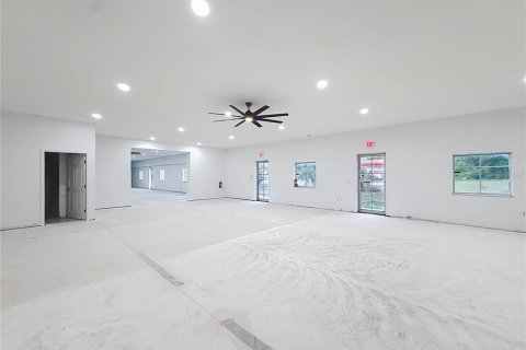Propiedad comercial en venta en Homosassa, Florida, 422.15 m2 № 2321385 - foto 22