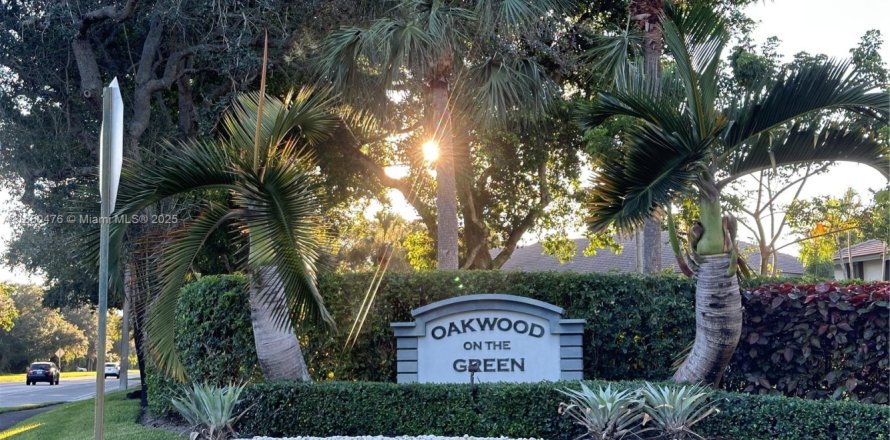 Touwnhouse à Coral Springs, Floride 3 chambres, 118.91 m2 № 1889571