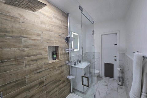 House in Hollywood, Florida 3 bedrooms, 136.66 sq.m. № 1975938 - photo 23