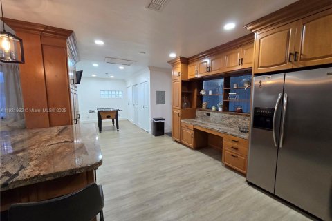 House in Hollywood, Florida 3 bedrooms, 136.66 sq.m. № 1975938 - photo 15