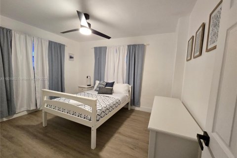 House in Hollywood, Florida 3 bedrooms, 136.66 sq.m. № 1975938 - photo 21