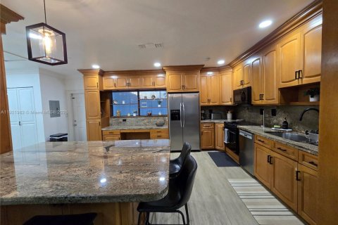 House in Hollywood, Florida 3 bedrooms, 136.66 sq.m. № 1975938 - photo 14