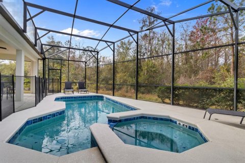 House in Kissimmee, Florida 6 bedrooms, 266.82 sq.m. № 1608132 - photo 3