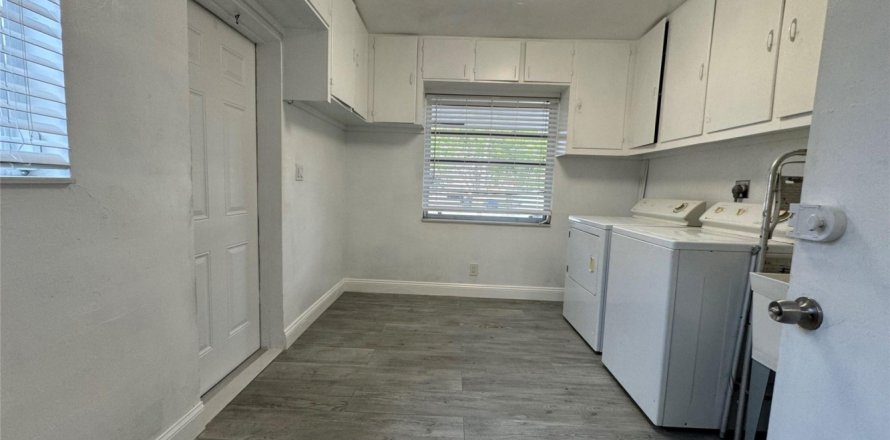 Villa ou maison à Fort Lauderdale, Floride 3 chambres № 1209213