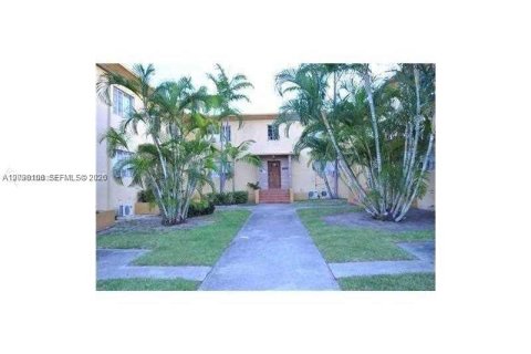 Condo in Miami Beach, Florida, 1 bedroom  № 2192938 - photo 5