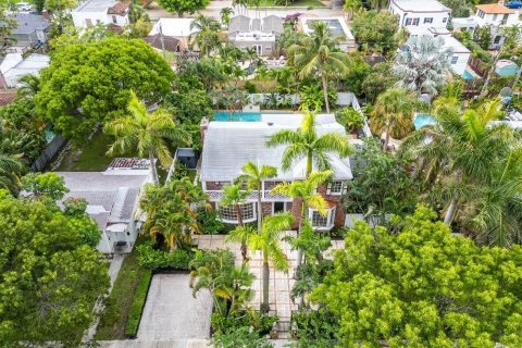 Villa ou maison à vendre à West Palm Beach, Floride: 4 chambres, 309.36 m2 № 1231465 - photo 1