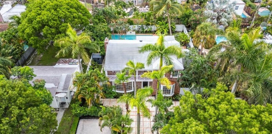 Casa en West Palm Beach, Florida 4 dormitorios, 309.36 m2 № 1231465