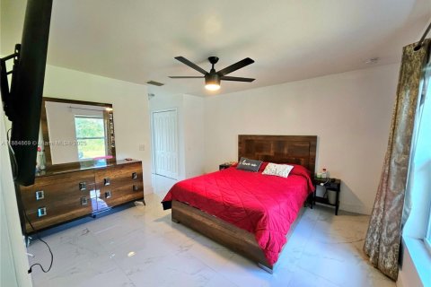 Casa en venta en Lehigh Acres, Florida, 3 dormitorios, 118.36 m2 № 1933211 - foto 13