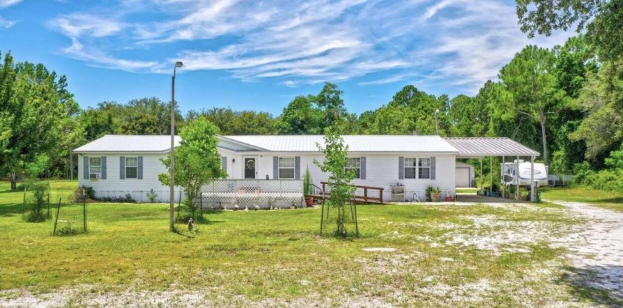 House in Georgetown, Florida 4 bedrooms, 211.82 sq.m. № 853452
