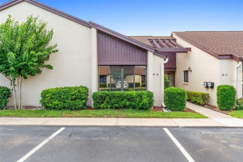 Condo in Orange City, Florida, 2 bedrooms  № 1761487 - photo 1