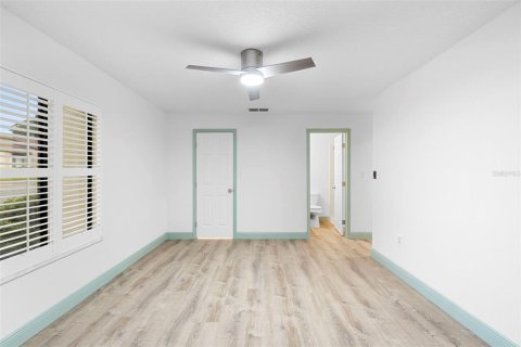 Condo in Orange City, Florida, 2 bedrooms  № 1761487 - photo 30