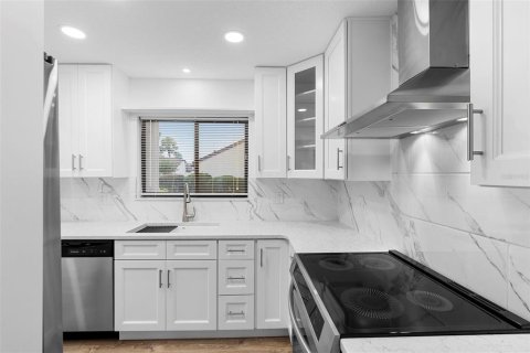 Condo in Orange City, Florida, 2 bedrooms  № 1761487 - photo 26