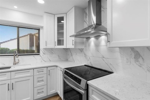 Condo in Orange City, Florida, 2 bedrooms  № 1761487 - photo 27