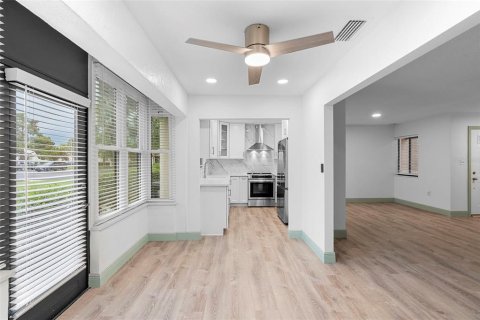 Condo in Orange City, Florida, 2 bedrooms  № 1761487 - photo 20