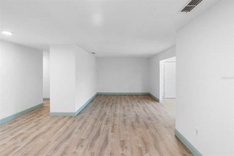 Condo in Orange City, Florida, 2 bedrooms  № 1761487 - photo 16