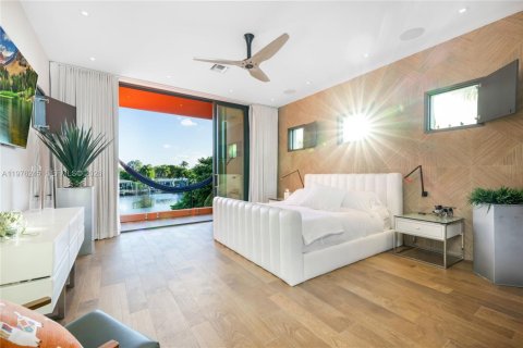 Casa en venta en Wilton Manors, Florida, 3 dormitorios, 246.19 m2 № 2042816 - foto 22