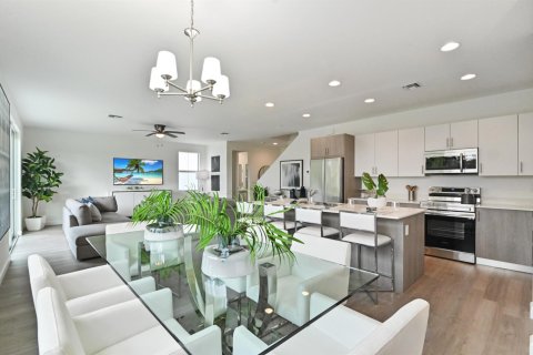 House in West Palm Beach, Florida 4 bedrooms, 183.11 sq.m. № 2171512 - photo 18