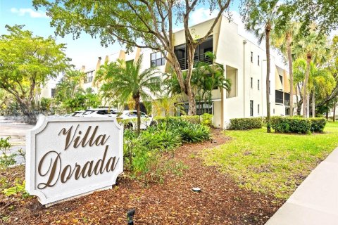 Copropriété à vendre à Aventura, Floride: 3 chambres, 128.21 m2 № 1958927 - photo 1