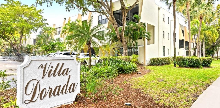 Condo à Aventura, Floride, 3 chambres № 1958927