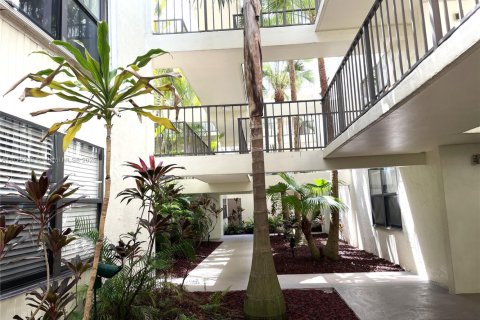Copropriété à vendre à Aventura, Floride: 3 chambres, 128.21 m2 № 1958927 - photo 2