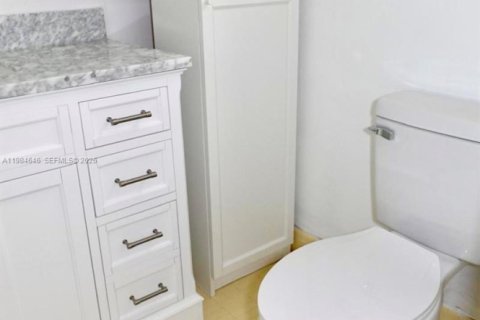 Copropriété à vendre à Boca Raton, Floride: 2 chambres, 89.19 m2 № 2254964 - photo 11