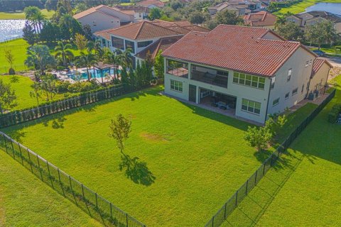 Villa ou maison à louer à Orlando, Floride: 5 chambres, 531.68 m2 № 2123107 - photo 3