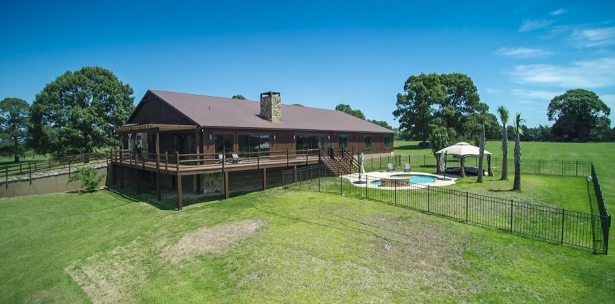 Villa ou maison à De Funiak Springs, Floride 6 chambres, 534.56 m2 № 558070