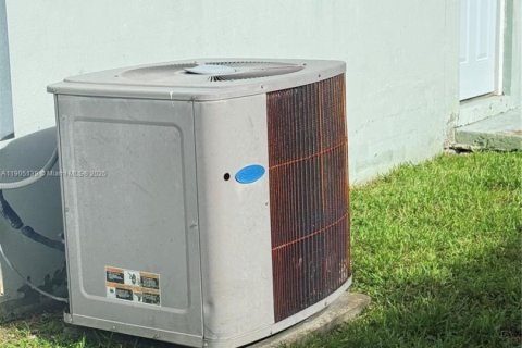 Купить виллу или дом в Майами, Флорида 3 спальни, 136.85м2, № 1955937 - фото 6