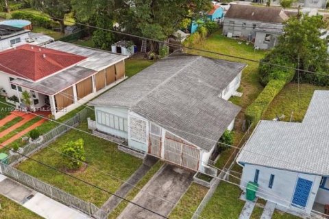Casa en venta en Miami, Florida, 3 dormitorios, 136.85 m2 № 1955937 - foto 24