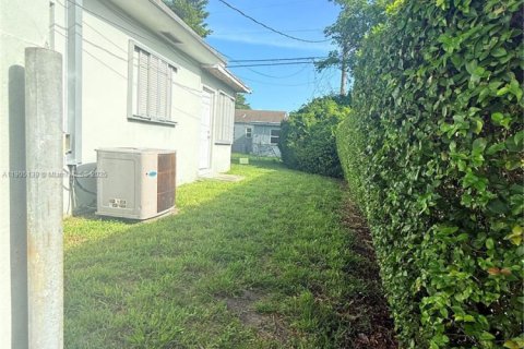 Купить виллу или дом в Майами, Флорида 3 спальни, 136.85м2, № 1955937 - фото 3