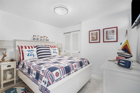 Снять в аренду кондоминиум в Майами-Бич, Флорида 2 спальни, 93.83м2, № 2031416 - фото 20