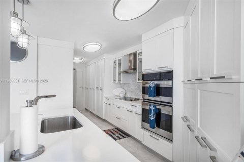 Снять в аренду кондоминиум в Майами-Бич, Флорида 2 спальни, 93.83м2, № 2031416 - фото 7