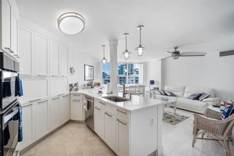 Снять в аренду кондоминиум в Майами-Бич, Флорида 2 спальни, 93.83м2, № 2031416 - фото 4
